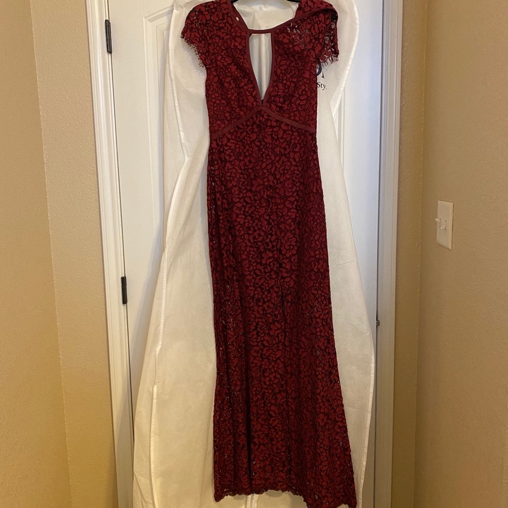 Harlyn Maroon Lace Maxi Dress NWWT